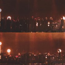 Бонд с кнопкой - Бонд с хором