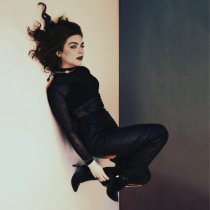 VIKTORIA DANIEL - На Вы